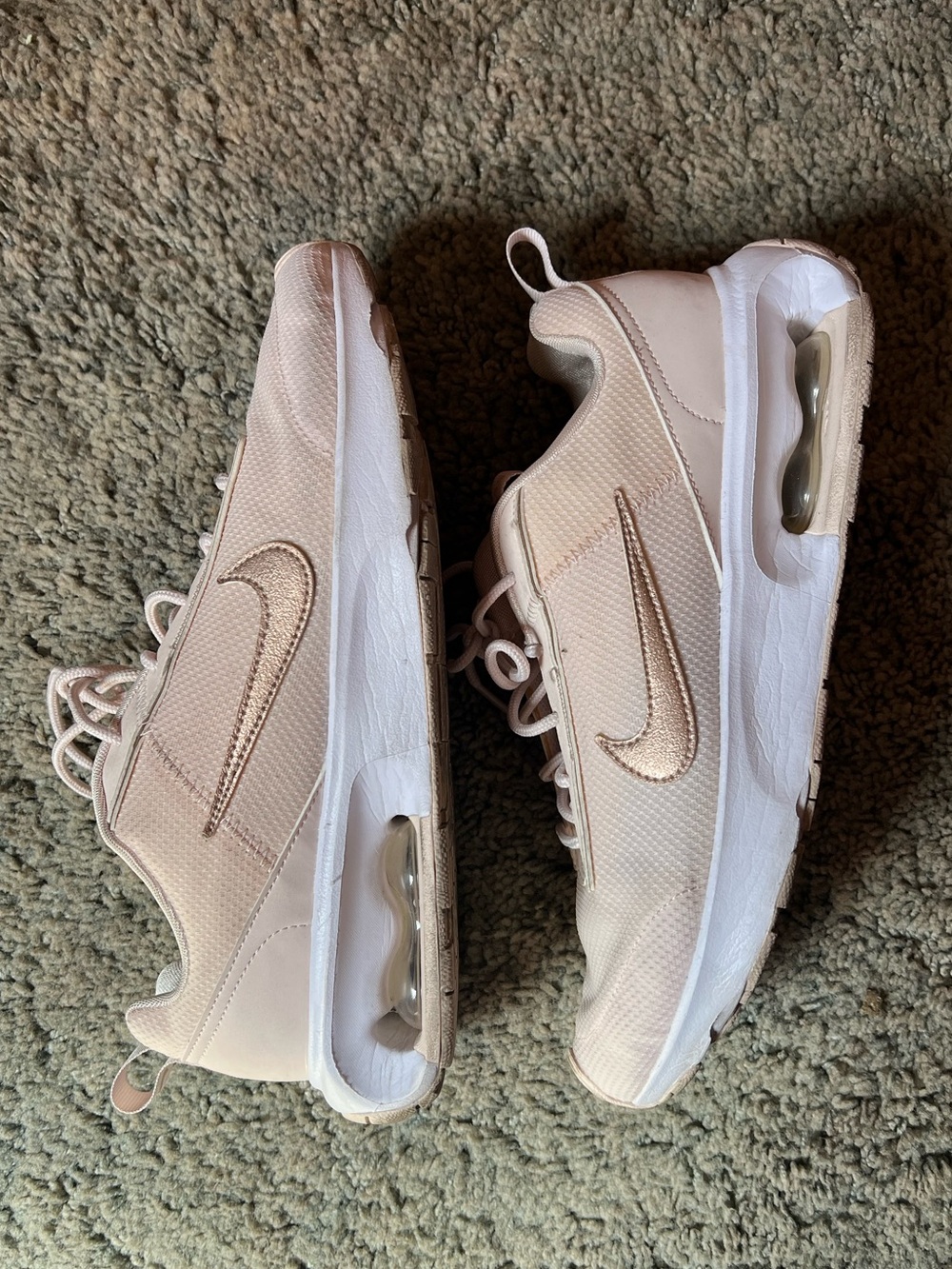 Nike Air Max INTRLK Lite sneakers in a light pink Sz 9.5
